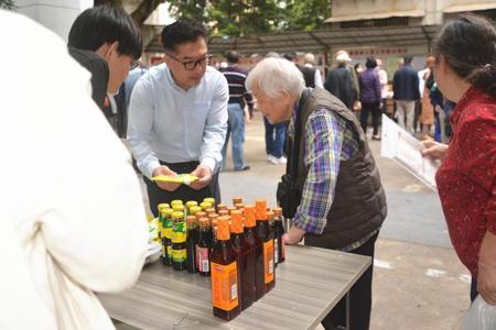 离退处开展“奋进新征程 健康享人生”庆“五一”游园活动